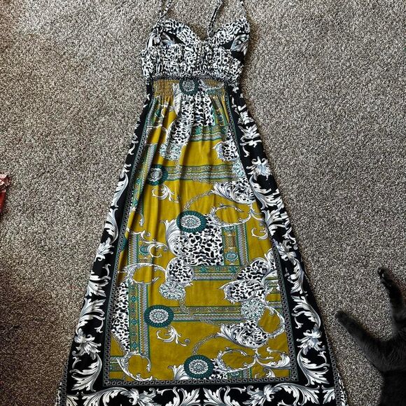 Maxi Sundress with Built in Bra Spaghetti Straps - Picture 3 of 4